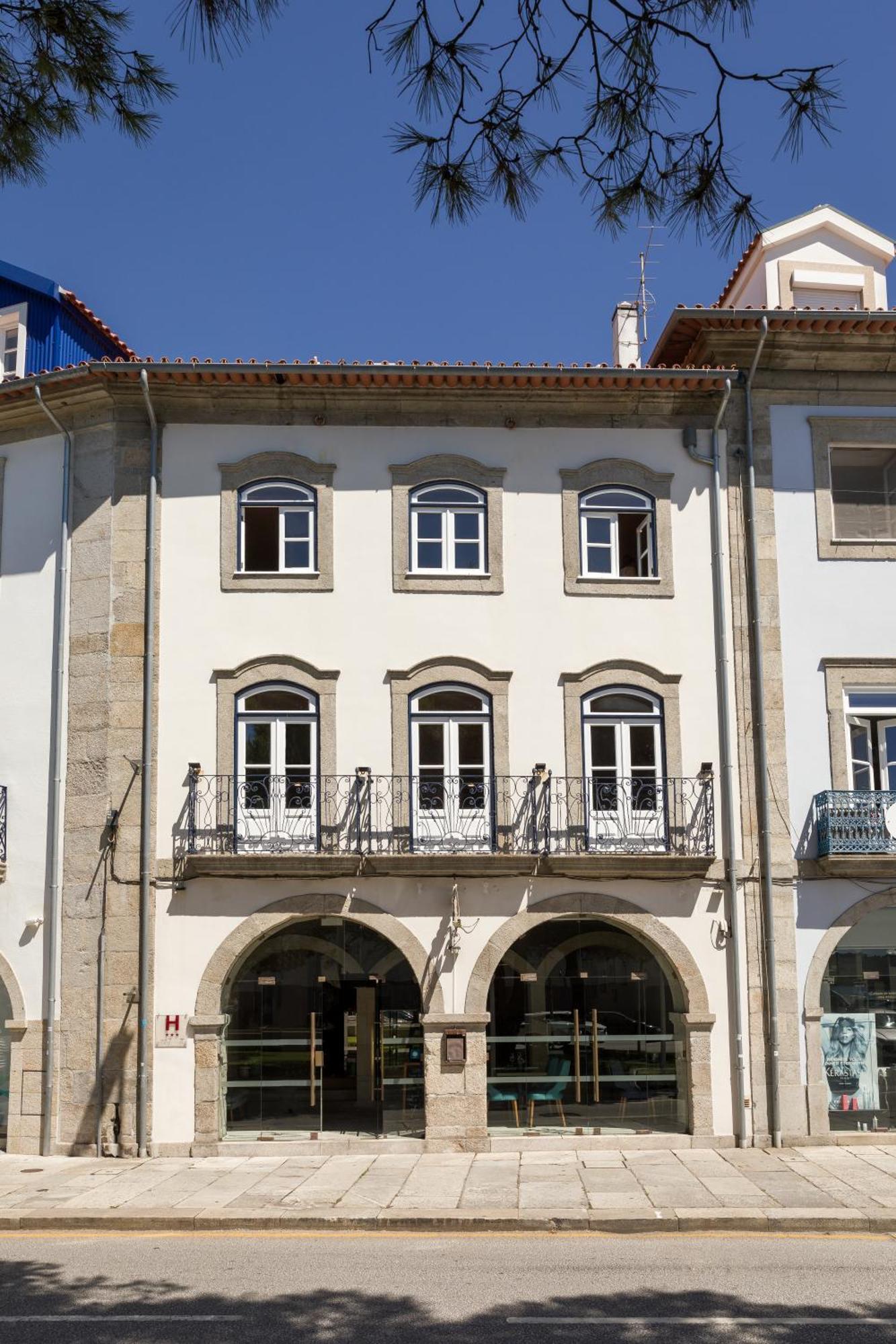 Hotel Margarida Da Praca Viana do Castelo Buitenkant foto