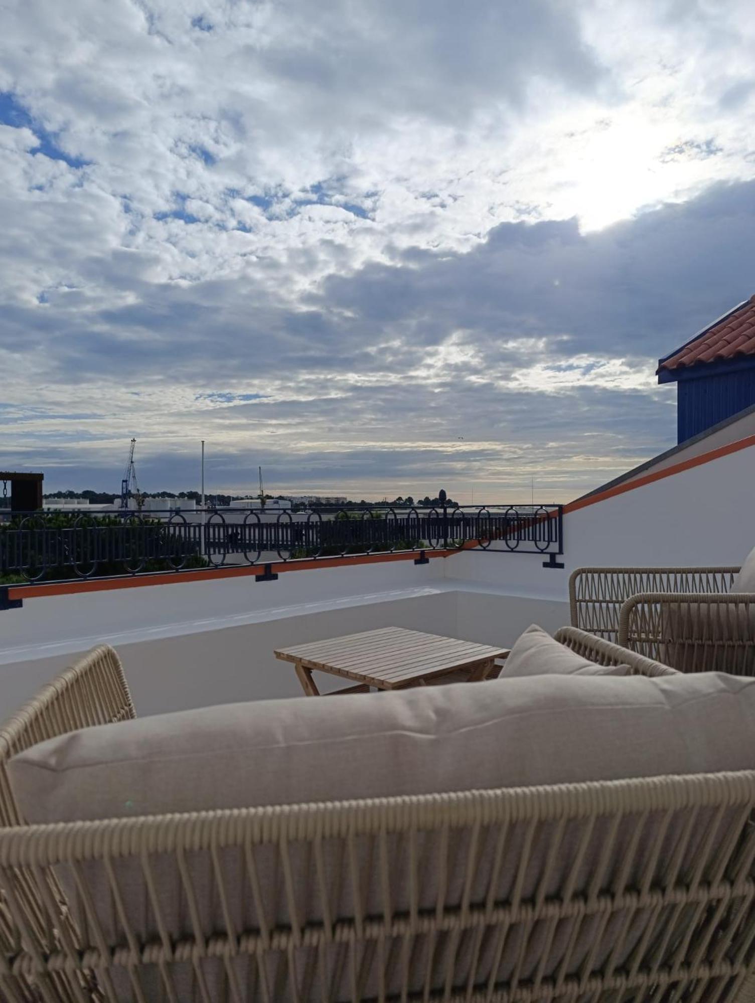 Hotel Margarida Da Praca Viana do Castelo Buitenkant foto